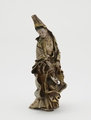 Figure_of_kannon_holding_a_fish_in_a_basket4